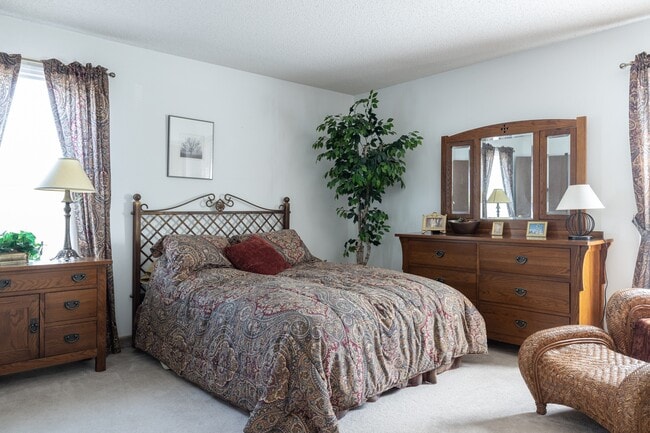 Cedar Crest Apartments, Overland Park, KS 66212 - photo 7