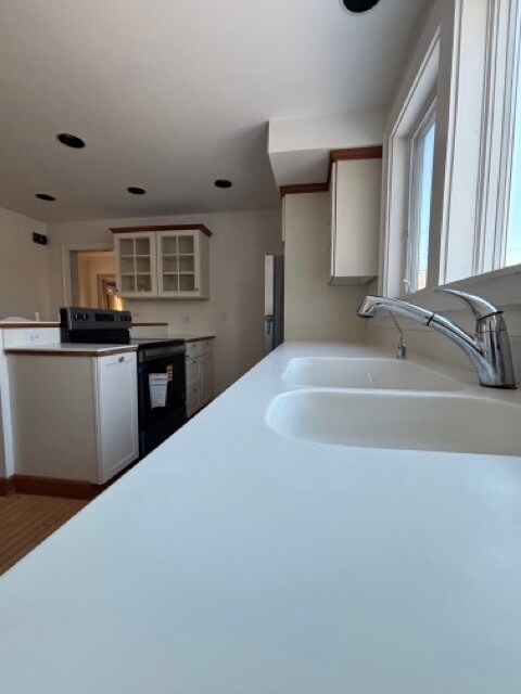 121 Ocean Ave unit 1, Portland, ME 04103 - photo 4