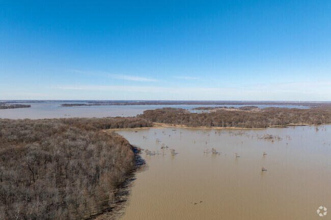 Reelfoot Lake is a popular natural lake about half an hour west of Union City.
