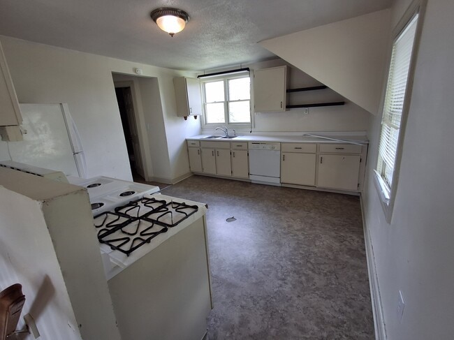 288 Sherwood St unit A, Morgantown, WV 26505 - photo 3