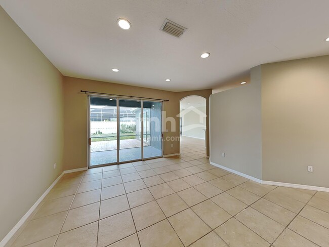 767 Planters Manor Way, Bradenton, FL 34212 - photo 7