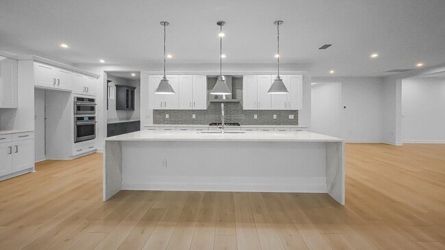 1615 Bellagio Loop, Tavares, FL 32778 - photo 2