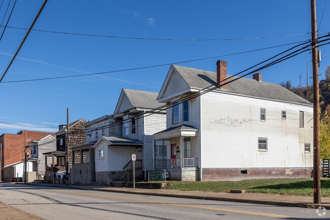 The morning sun shines down on the quiet homes of South Wheeling.