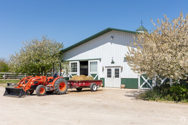 Excelsior Equestrian Center of Ainsworth facility is minutes from I-65 and I-90.