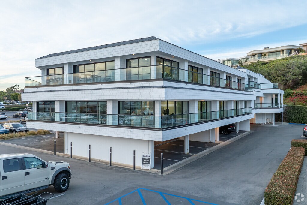 At Newport Academy Day School, students enjoy diverse programs and extracurricular activities.