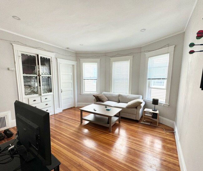 37 Sudan St unit 2, Dorchester, MA 02125 - photo 3