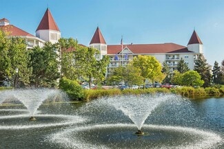 100 Corrina Blvd, Waukesha, WI 53186