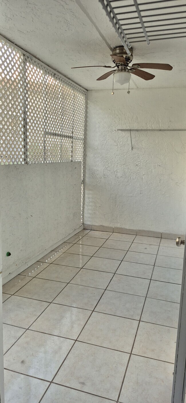 2100 Springdale Blvd unit 112, Palm Springs, FL 33461 - photo 2