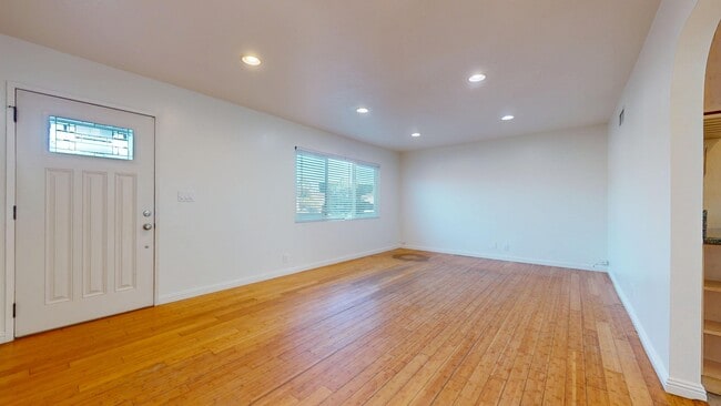 22713 Frigate Ave, Carson, CA 90745 - photo 7