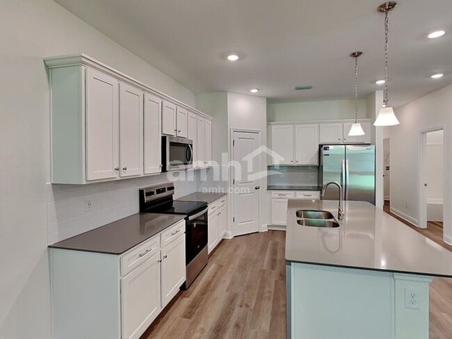 2704 Sunrise Lndg Lp, Tavares, FL 32778 - photo 3