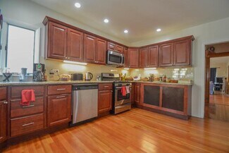 37 Walker St Unit 2, Somerville, MA 02144