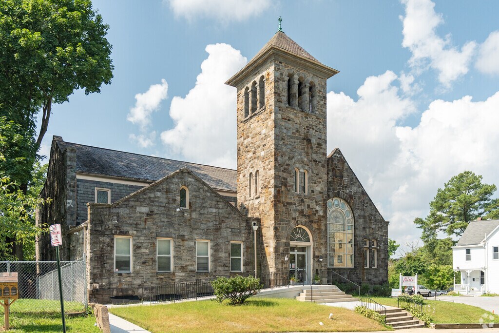 Baltimore Christian School in Pen Lucy is a private christian school.