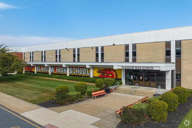 Glasgow High School is home of the dragons and has 784 students in grades 9-12.