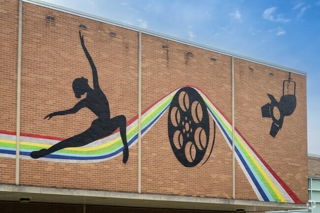 The Buffalo Academy for Performing and Visual Arts has an overall B- grade on Niche.