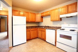 1300 E Watrous Ave, Des Moines, IA 50315