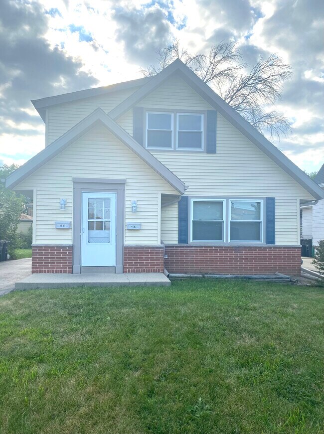 4681 N 125th St, Butler, WI 53007