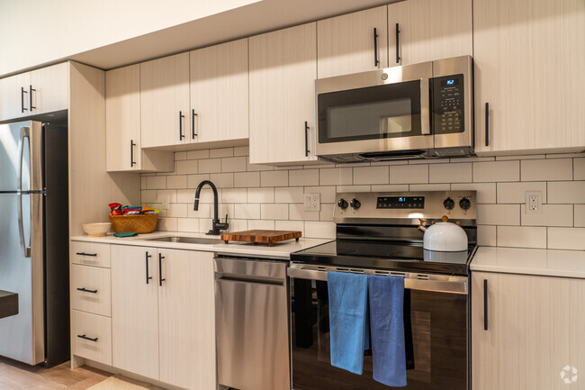 1BR, 1BA, - 575SF - Kitchen