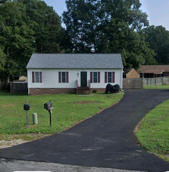 1511 Terminal Ave, Chester, VA 23836