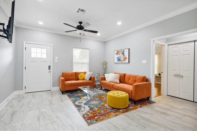 1332-1334 Tricou St unit 1334, New Orleans, LA 70117 - photo 2