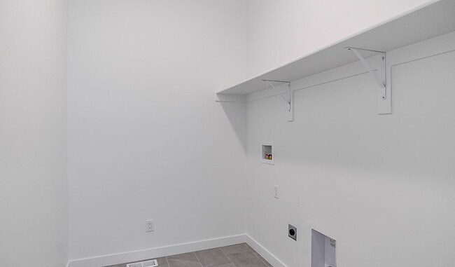 246 E Polaris Dr, Saratoga Springs, UT 84045 - photo 5