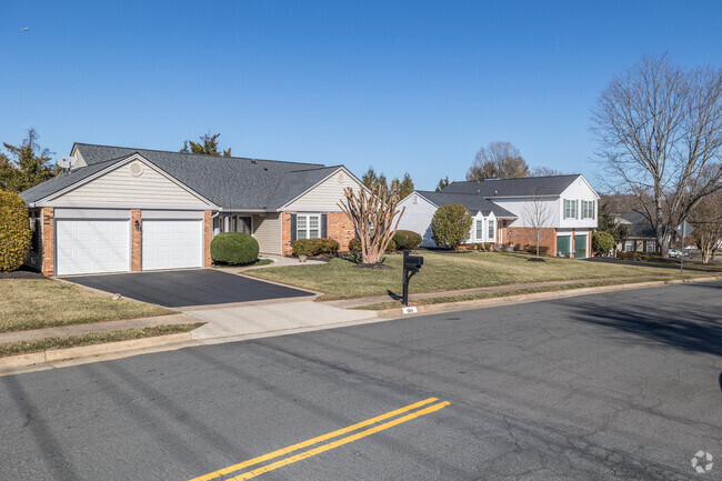 From cozy cottages to grand estates, explore the diverse homes available in Dranesville.