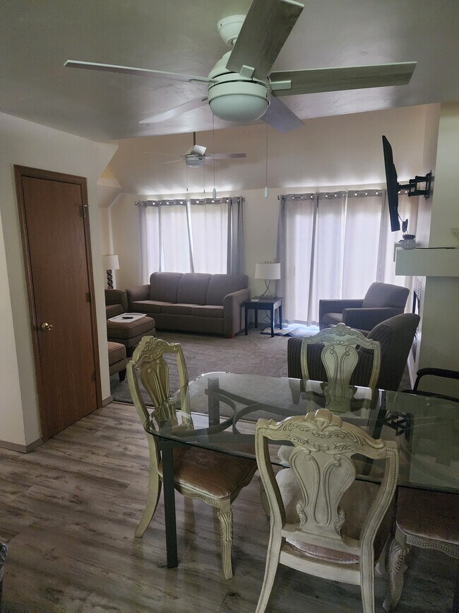 1810 Briarwood Ct unit 1810, de Pere, WI 54115 - photo 5