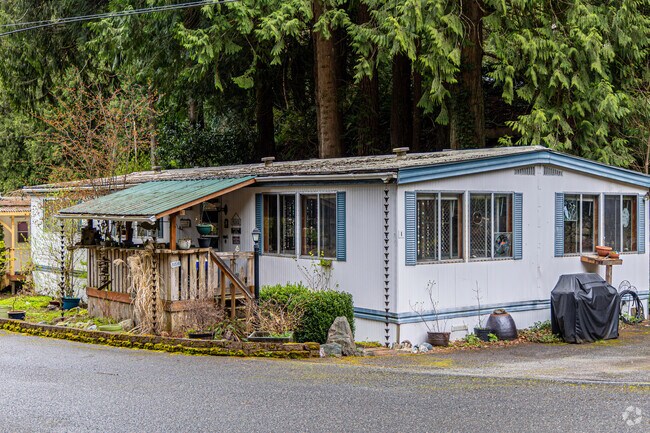 There is a small community of mobile homes in Upper Preston.