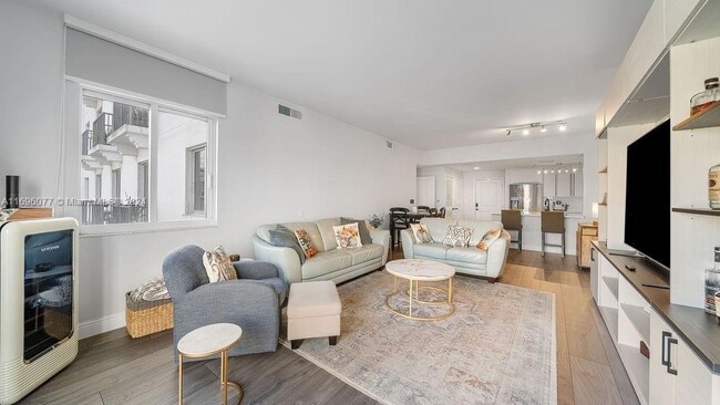 Ten Aragon Condominium unit 711, Coral Gables, FL 33134 - photo 7