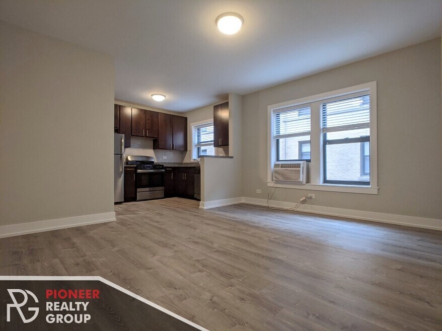 711 W Brompton Ave unit 705-29, Chicago, IL 60657 - photo 1