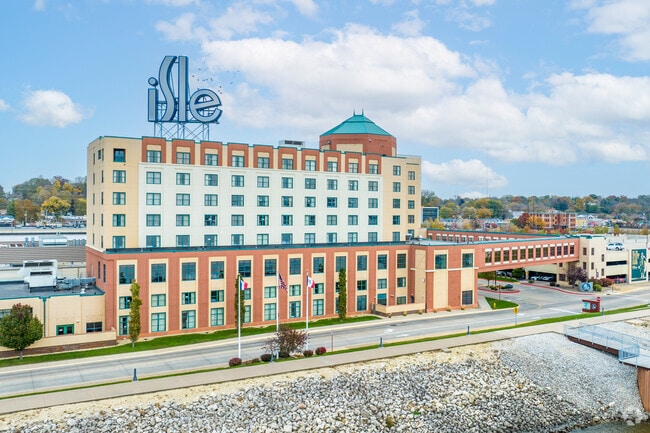More urban Downtown Bettendorf is centered around the Isle Casino, a major entertainment draw.