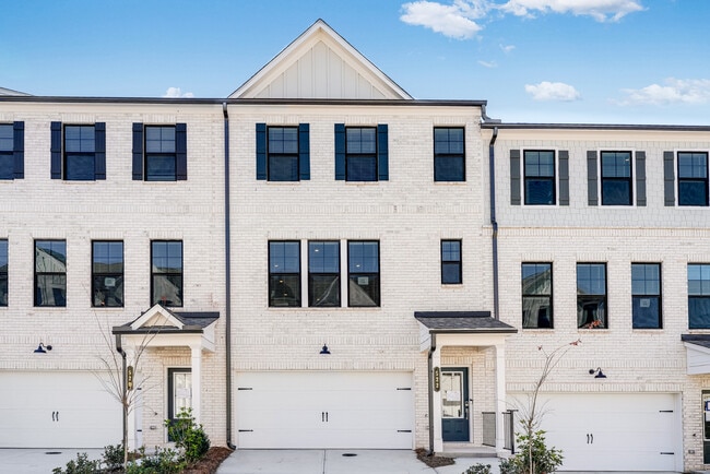 522 Provence Gate Ln, Lawrenceville, GA 30044 - photo 2