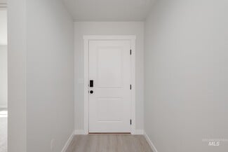 6208 W Karpathos St, Meridian, ID 83646