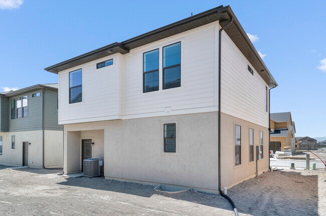 574 N Cornstalk Ln, Lindon, UT 84042 - photo 5