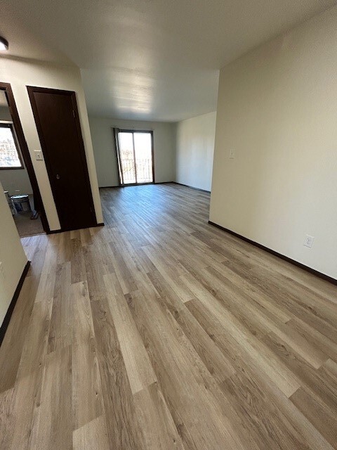 9401 W Calumet Rd, Milwaukee, WI 53224 - photo 4