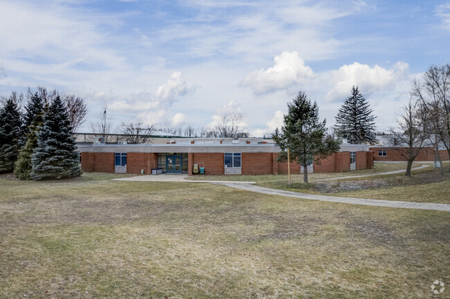 Williamston Explorer Elementary School, Campus Overview-3