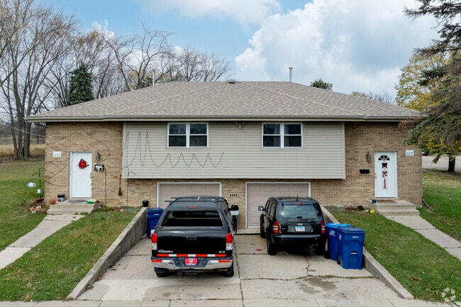 Duplexes are a common commodity amongst the houses in Norshore Park.