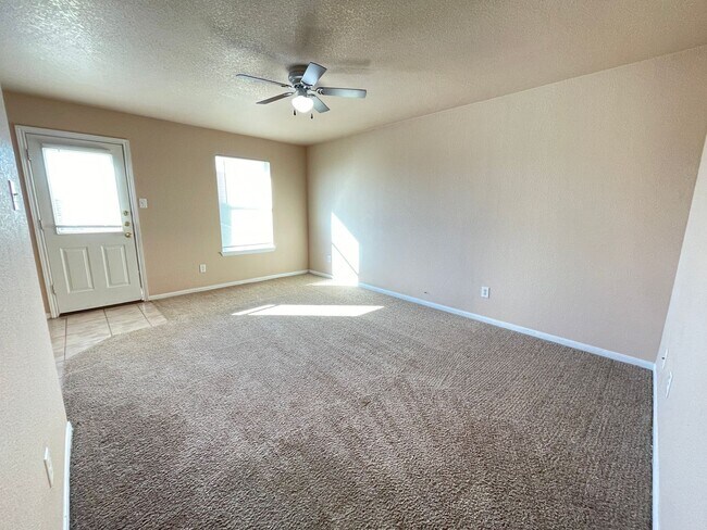 614 Bermuda unit B, Copperas Cove, TX 76522 - photo 2