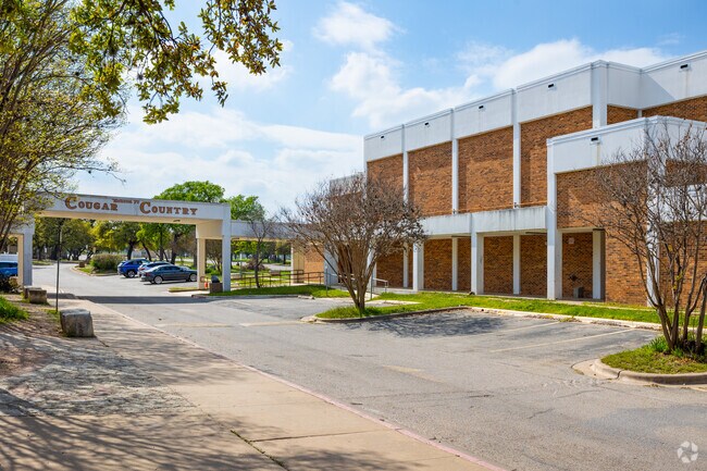 Crockett High School in Austin, Texas offers great education and sports programs in Austin.