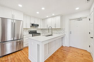 692 N High St, Columbus, OH 43215