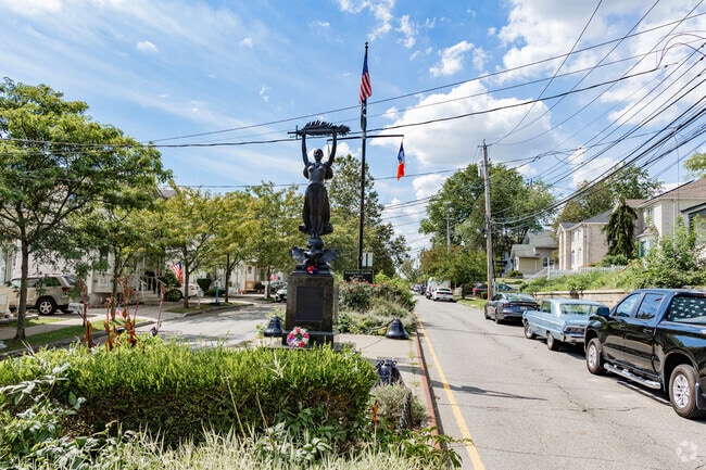 The Pleasant Plains Plaza Monument honors the 5th Ward residents who fought in World War I.