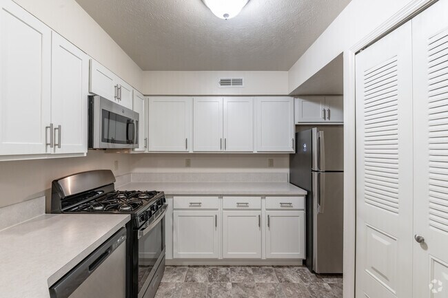 The Highlands Apartments, Elkhart, IN 46514 - photo 6