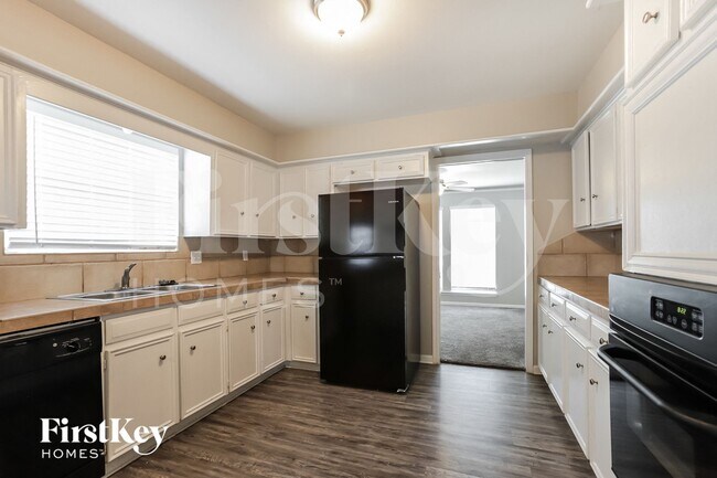 17415 Rustic Pine Trail, Houston, TX 77090 - photo 6