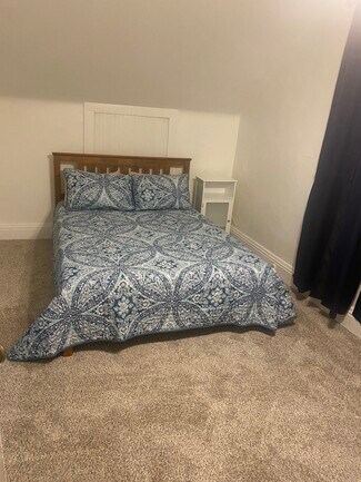 589 E Losey St Unit 597 E. Losey B upstairs, Galesburg, IL 61401