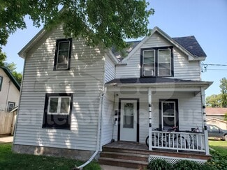 209 Cross St, North Mankato, MN 56003