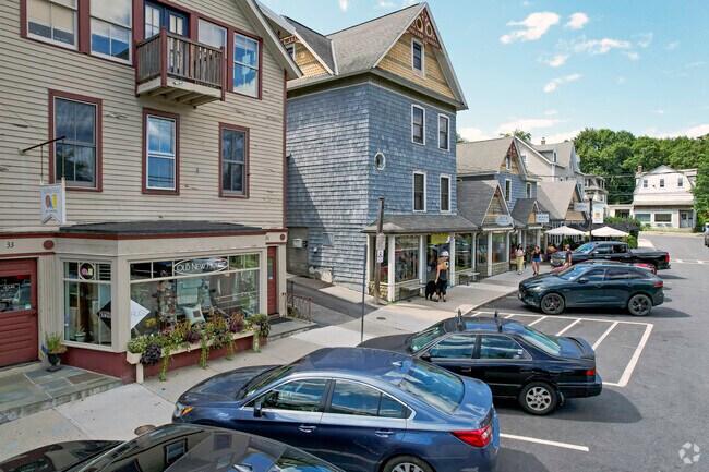 There are many local shops and restaurants in the Cross River neighborhood to visit.