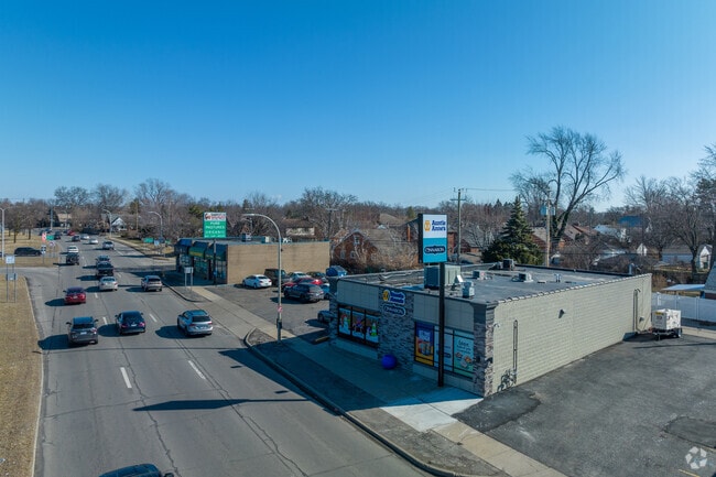 The Pure Pastures and Auntie Anne's store is the place to go for sweet treats.
