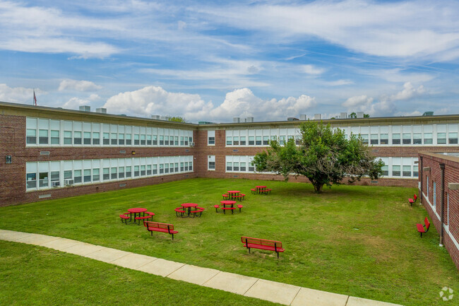 The best place to learn and grow, Carleton Elementary.