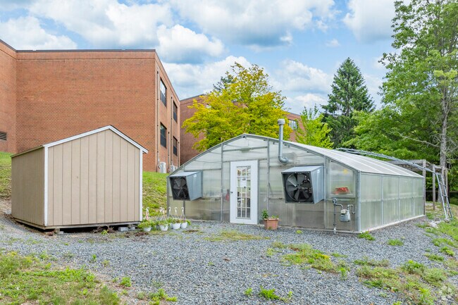 Avery Middle School's dedicated teachers have successfully funded 25 classroom projects via DonorsChoose, enhancing educational resources.