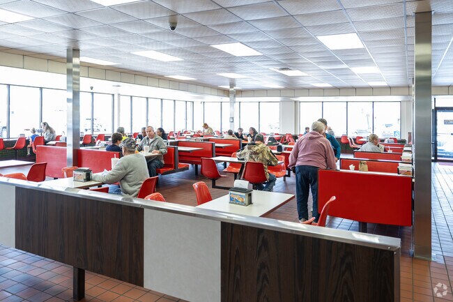 KewPee is a local favorite for burgers in Eastside Lima.