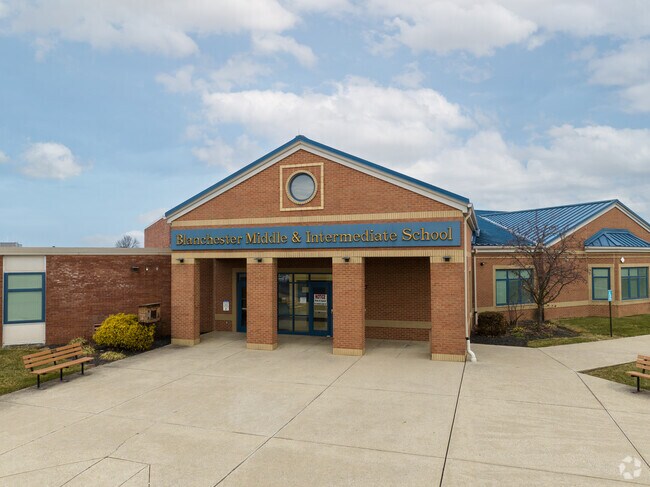 Blanchester Middle School
Public Elementary & Middle School
Goshen, Blanchester OH
